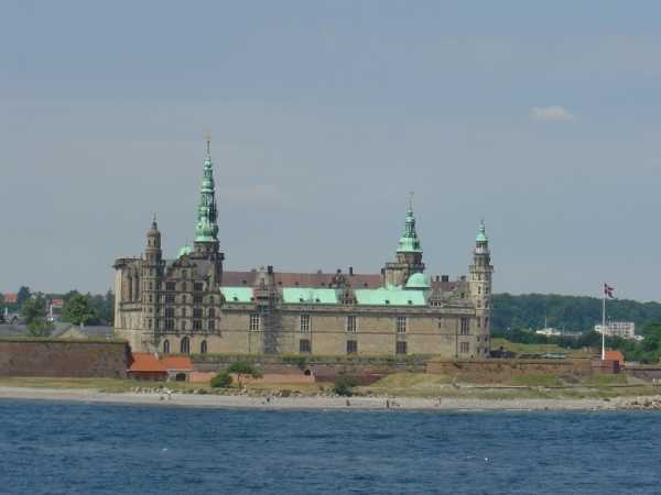 Helsing&ouml;r